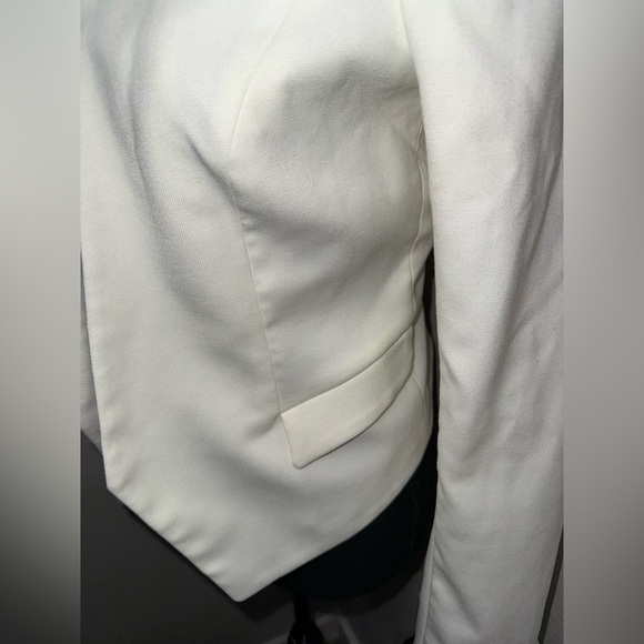 H&M Elegant Cream Women's Blazer- Size 6‎ - Picture 4 of 9